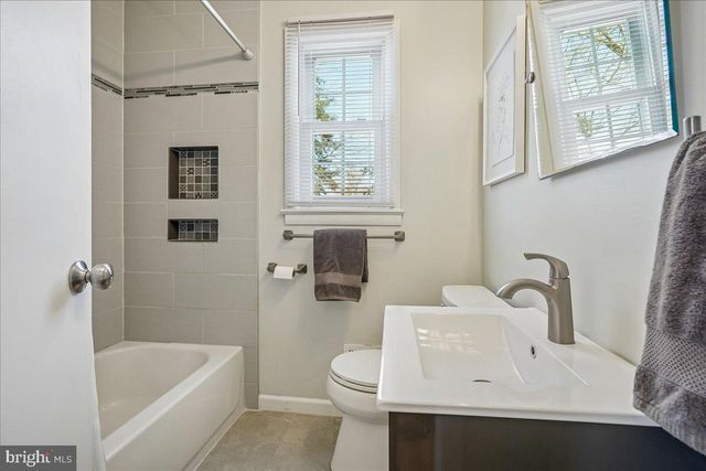 2412 CAVENDISH DR, Alexandria, VA 22308