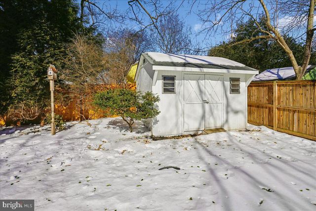 2412 CAVENDISH DR, Alexandria, VA 22308