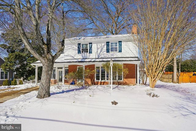 2412 CAVENDISH DR, Alexandria, VA 22308