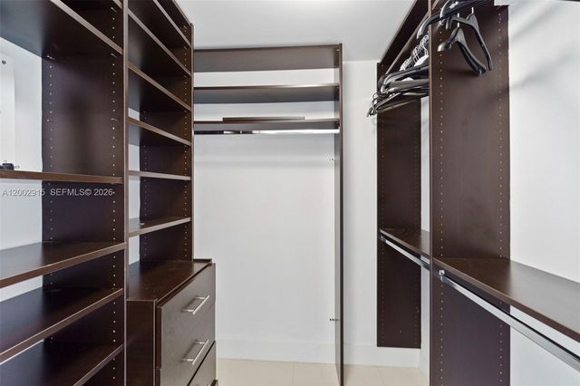 50 Biscayne Blvd 2610, Miami, FL 33132