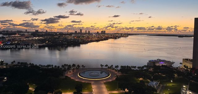 50 Biscayne Blvd 2610, Miami, FL 33132