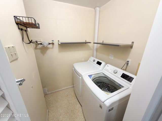 9 Romford Lane, Manchester, NJ 08759