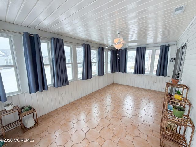 9 Romford Lane, Manchester, NJ 08759