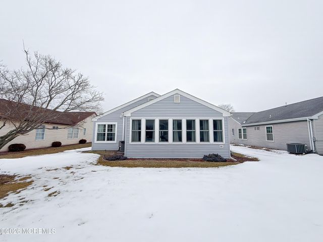 9 Romford Lane, Manchester, NJ 08759