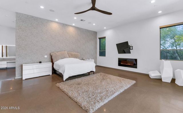 4912 N 45TH Street, Phoenix, AZ 85018