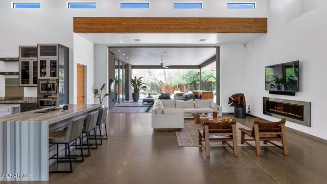 4912 N 45TH Street, Phoenix, AZ 85018