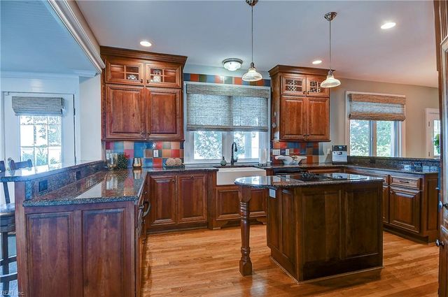 209 Hilton TER, Newport News, VA 23601