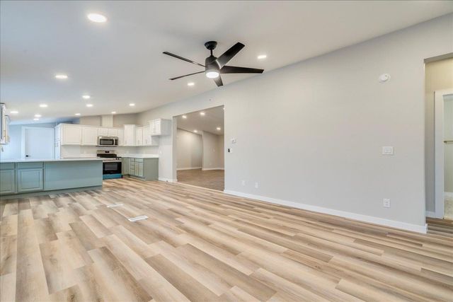 158 Shady Oaks DR, Dale, TX 78616