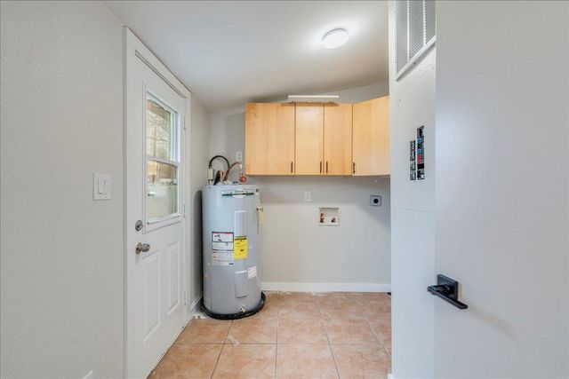 158 Shady Oaks DR, Dale, TX 78616