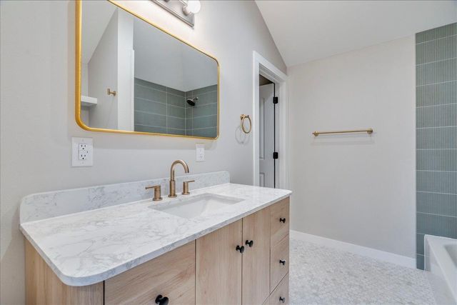 158 Shady Oaks DR, Dale, TX 78616