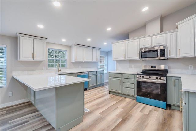 158 Shady Oaks DR, Dale, TX 78616