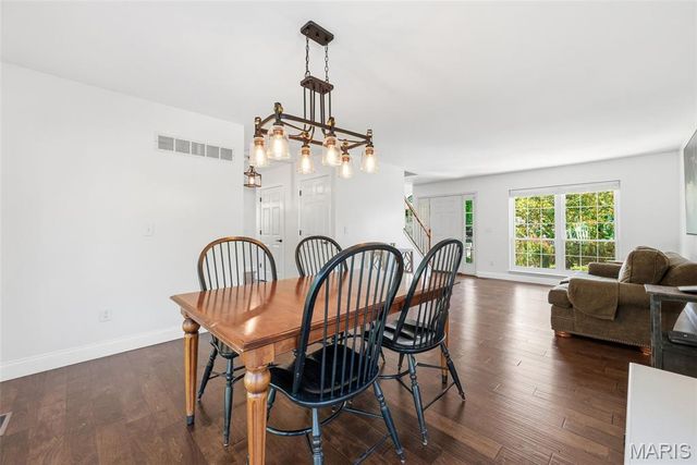 1015 Anna Meadows Lane, Ballwin, MO 63021