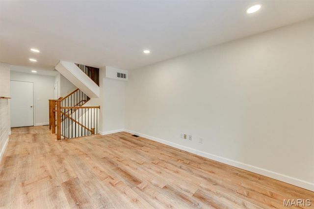 1722 Robin Knoll Court, St Louis, MO 63146