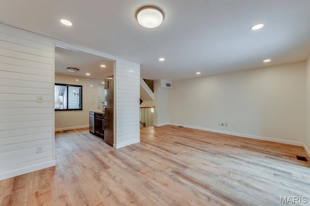 1722 Robin Knoll Court, St Louis, MO 63146