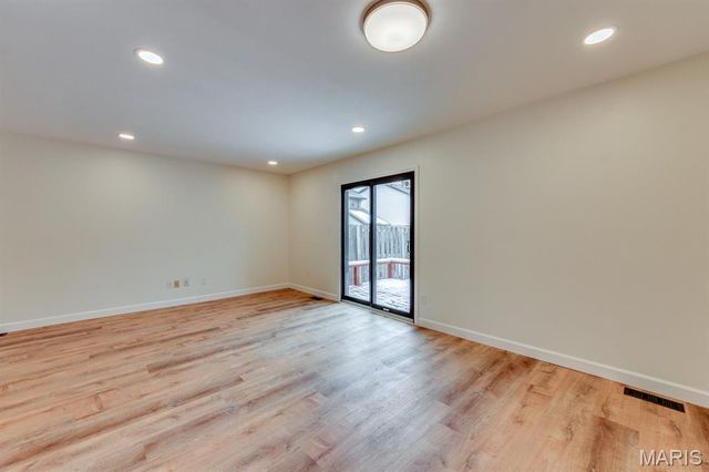 1722 Robin Knoll Court, St Louis, MO 63146