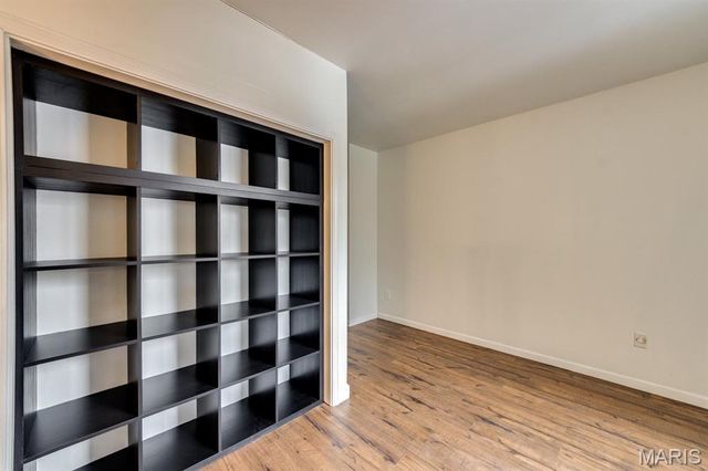 1722 Robin Knoll Court, St Louis, MO 63146