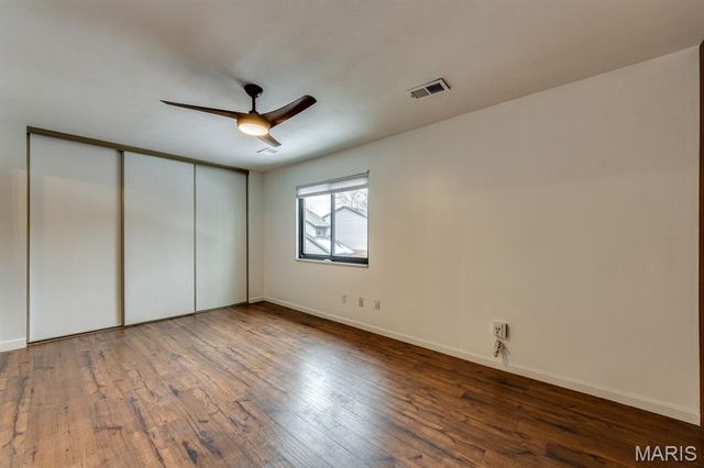 1722 Robin Knoll Court, St Louis, MO 63146