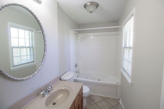 2207 BUSHNELL DR, Columbia, MO 65201