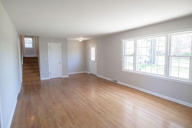 2207 BUSHNELL DR, Columbia, MO 65201