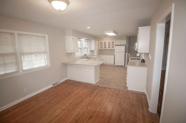 2207 BUSHNELL DR, Columbia, MO 65201