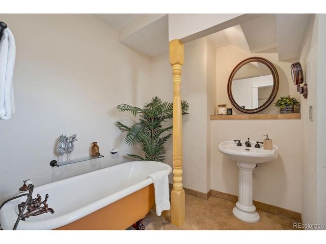 1425 N Wahsatch Ave, Colorado Springs, CO 80907