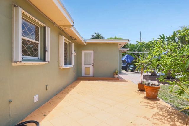 342 SW 14th Street, Pompano Beach, FL 33060