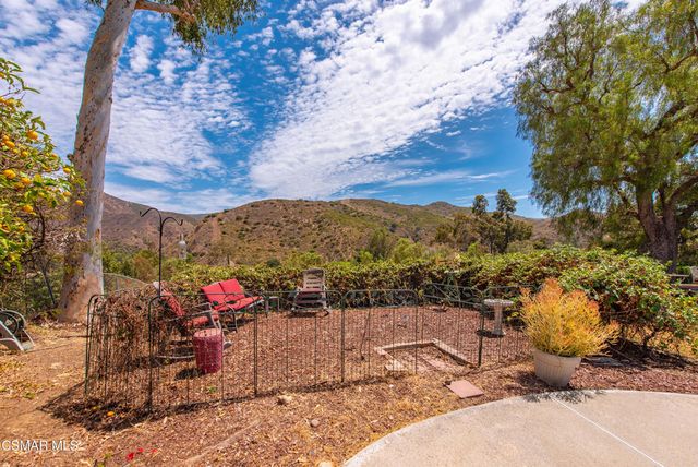 1558 Placid Court, Simi Valley, CA 93065
