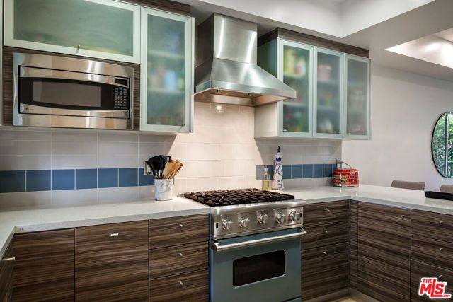 108 S Croft Avenue 103, Los Angeles, CA 90048