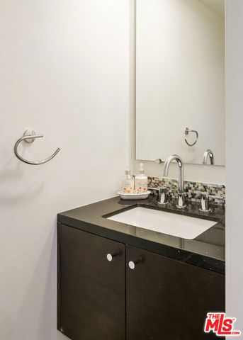 108 S Croft Avenue 103, Los Angeles, CA 90048