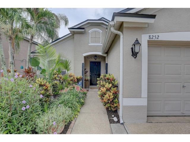 8252 CRESCENT MOON DRIVE, New Port Richey, FL 34655