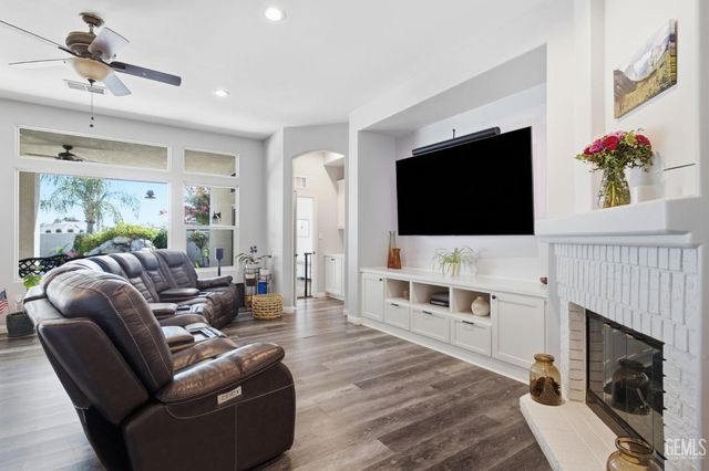 15304 Anita Catrina Court, Bakersfield, CA 93314