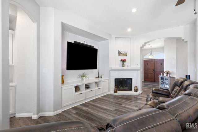 15304 Anita Catrina Court, Bakersfield, CA 93314