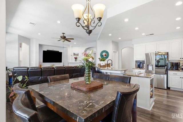15304 Anita Catrina Court, Bakersfield, CA 93314