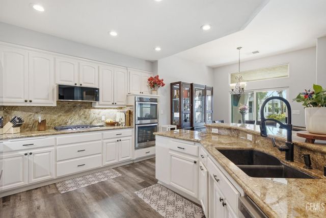 15304 Anita Catrina Court, Bakersfield, CA 93314