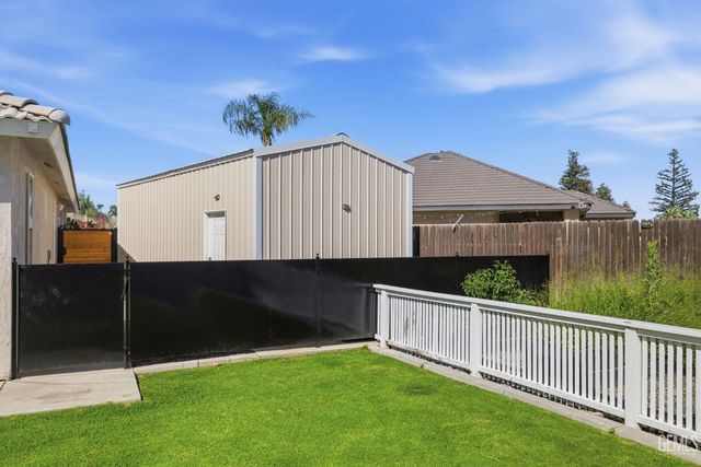 15304 Anita Catrina Court, Bakersfield, CA 93314