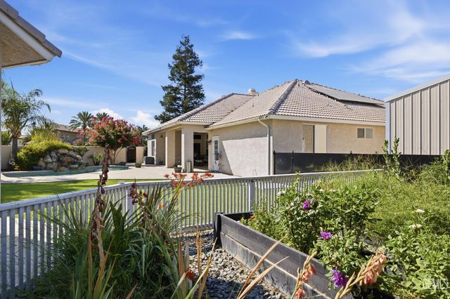 15304 Anita Catrina Court, Bakersfield, CA 93314
