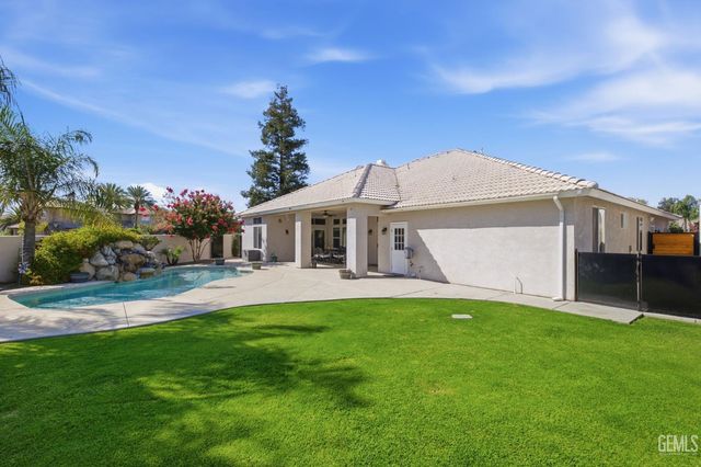 15304 Anita Catrina Court, Bakersfield, CA 93314