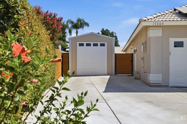 15304 Anita Catrina Court, Bakersfield, CA 93314
