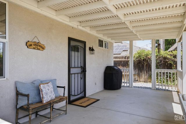 15304 Anita Catrina Court, Bakersfield, CA 93314