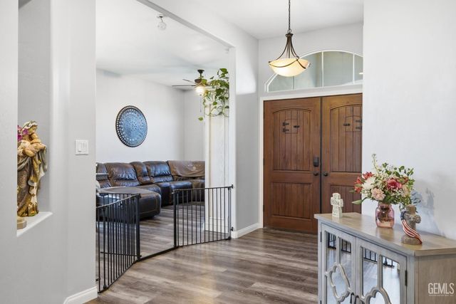 15304 Anita Catrina Court, Bakersfield, CA 93314