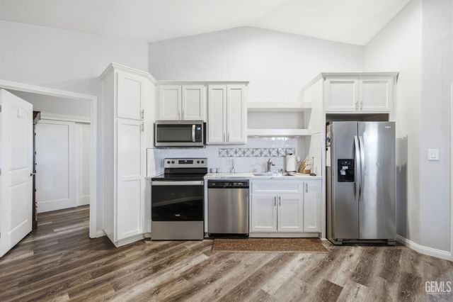 15304 Anita Catrina Court, Bakersfield, CA 93314