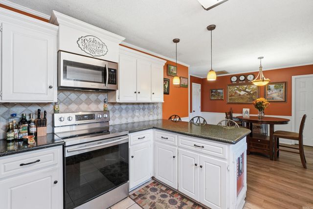 612 Dogwood Meadows Lane, Austin, AR 72007