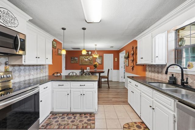 612 Dogwood Meadows Lane, Austin, AR 72007