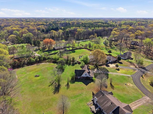 612 Dogwood Meadows Lane, Austin, AR 72007