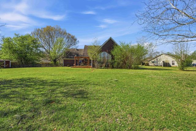 612 Dogwood Meadows Lane, Austin, AR 72007