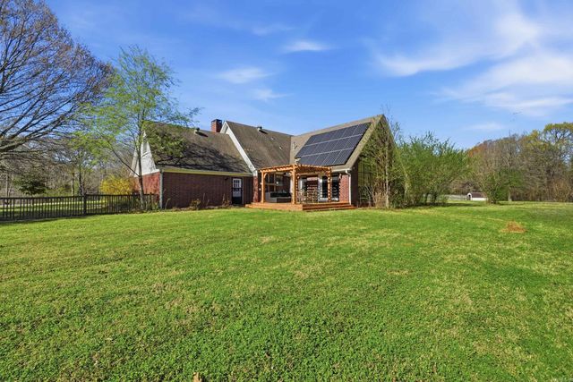 612 Dogwood Meadows Lane, Austin, AR 72007