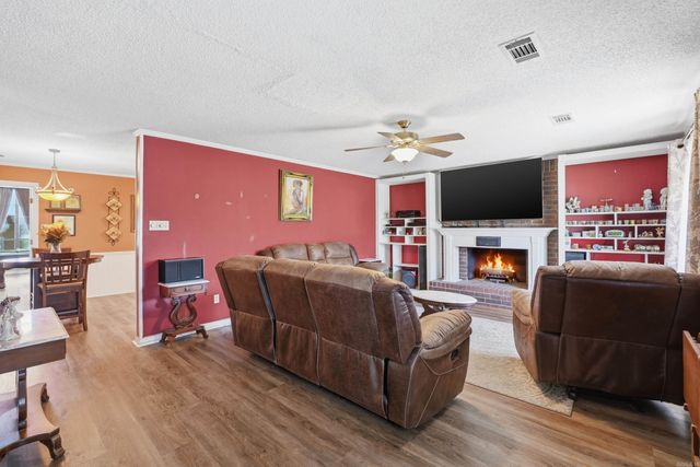 612 Dogwood Meadows Lane, Austin, AR 72007