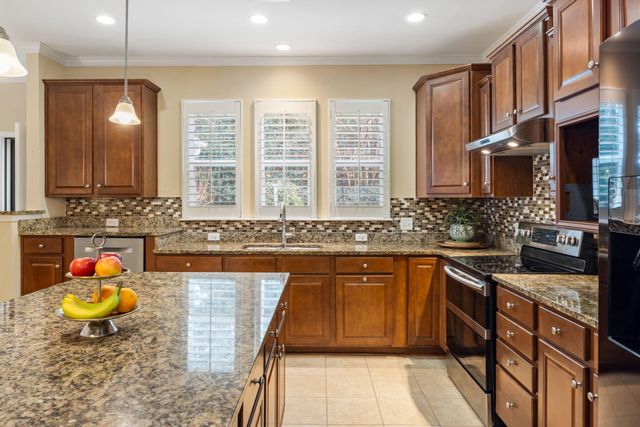 547 Sea Foam Street, Summerville, SC 29486