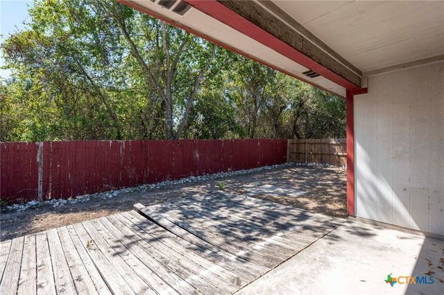 228 San Felipe Drive, Kyle, TX 78640