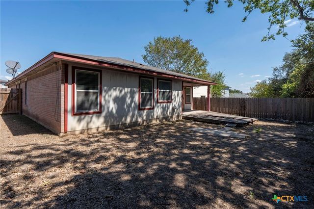 228 San Felipe Drive, Kyle, TX 78640